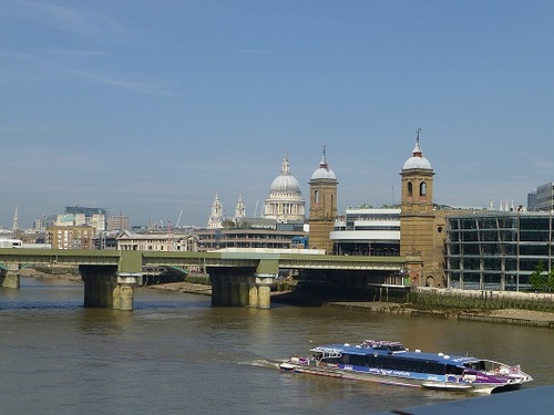 ロンドン橋からの景色.jpg